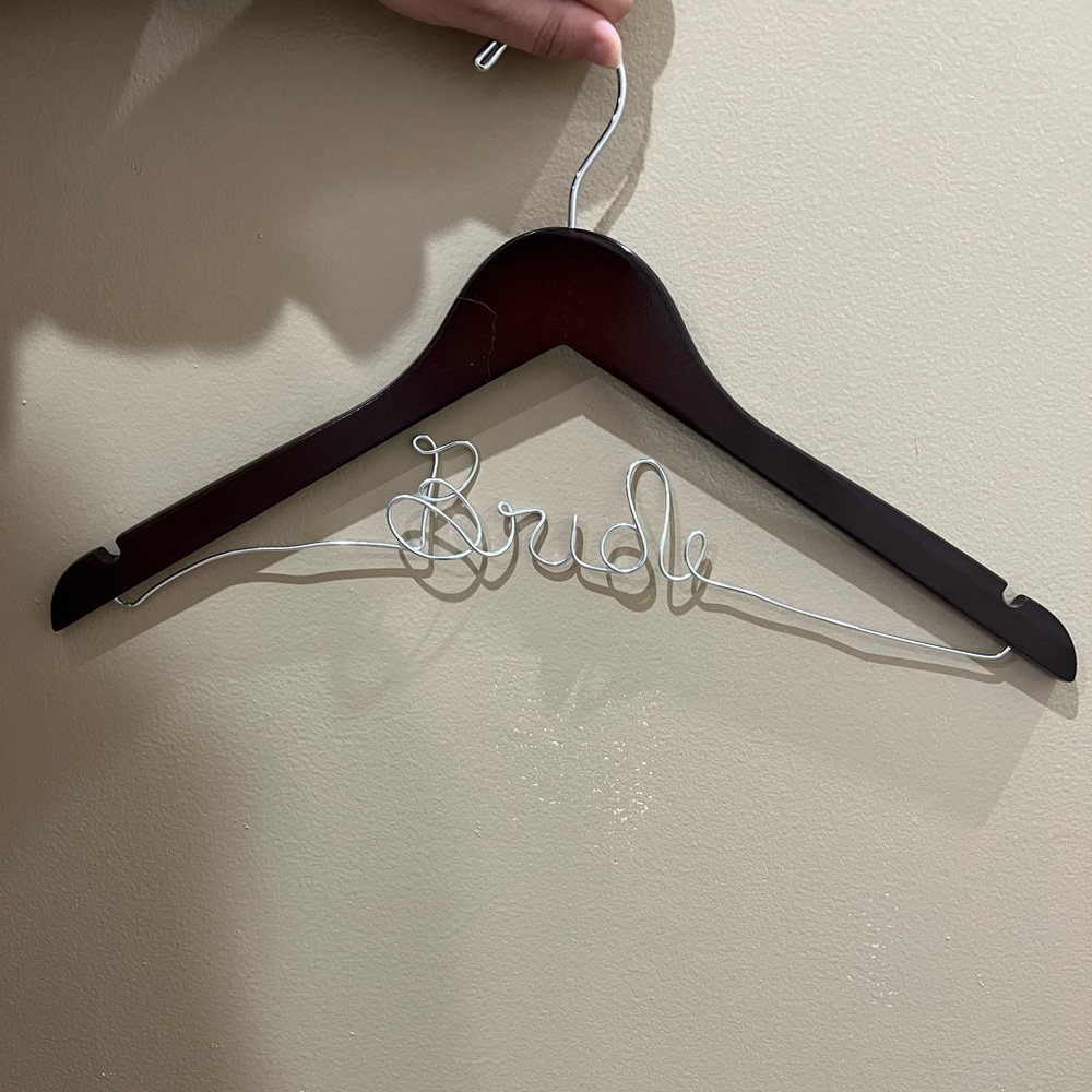 BRIDE 👰🏻 wire hanger brand new never used